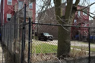 830 N Springfield Ave, Chicago, IL 60651 - Photo 2