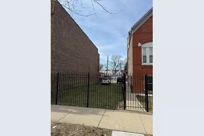830 N Springfield Avenue, Chicago, IL 60651 - Photo 4