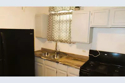 7550 S Calumet Avenue, Chicago, IL 60619 - Photo 6