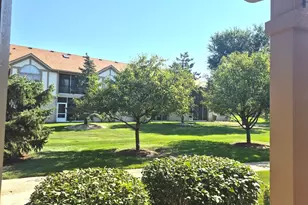 6571 Pine Lake Dr, Tinley Park, IL 60477 - Photo 2