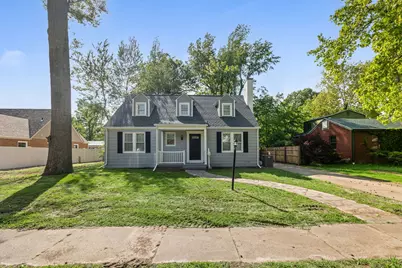 418 Cedar Street, Centralia, IL 62801 - Photo 2