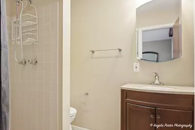 916 Essex Court, McHenry, IL 60050 - Photo 18