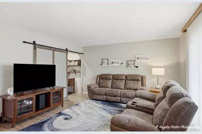 916 Essex Court, McHenry, IL 60050 - Photo 14