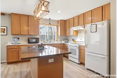 916 Essex Court, McHenry, IL 60050 - Photo 10