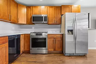 1023 Barberry Ln, Round Lake Beach, IL 60073 - Photo 18