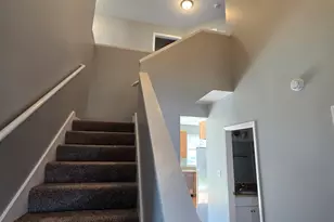 4 Joseph Ct, Midlothian, IL 60445 - Photo 2