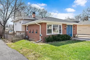 319 5th St, Downers Grove, IL 60515 - Photo 2