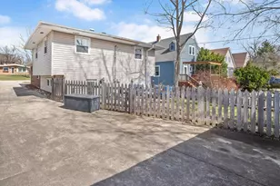 319 5th St, Downers Grove, IL 60515 - Photo 22