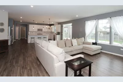 3617 Emerald Road, Elgin, IL 60124 - Photo 4