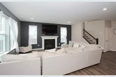 3617 Emerald Road, Elgin, IL 60124 - Photo 6