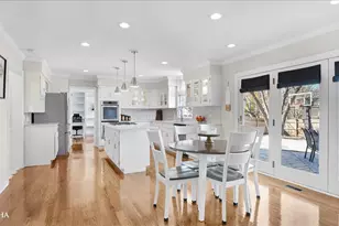 2549 River Woods Dr, Naperville, IL 60565 - Photo 10