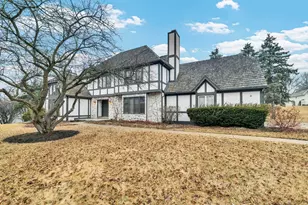 8 Heaton Ct, Sugar Grove, IL 60554 - Photo 1