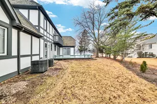 8 Heaton Ct, Sugar Grove, IL 60554 - Photo 6