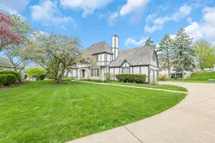 8 Heaton Ct, Sugar Grove, IL 60554 - Photo 1