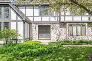 8 Heaton Ct, Sugar Grove, IL 60554 - Photo 4