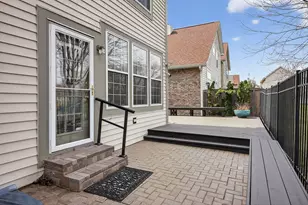 1108 Oxford Ct, Oakbrook Terrace, IL 60181 - Photo 34