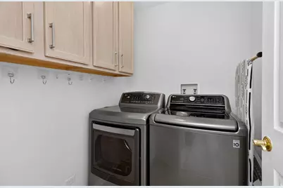 1108 Oxford Court, Oakbrook Terrace, IL 60181 - Photo 26