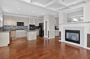 1108 Oxford Ct, Oakbrook Terrace, IL 60181 - Photo 14