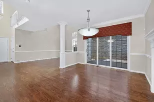 1108 Oxford Ct, Oakbrook Terrace, IL 60181 - Photo 6