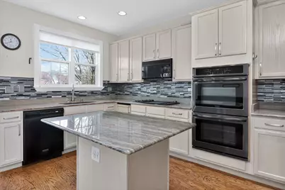 1108 Oxford Court, Oakbrook Terrace, IL 60181 - Photo 10