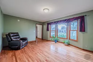 2413 Flambeau Dr, Naperville, IL 60564 - Photo 8