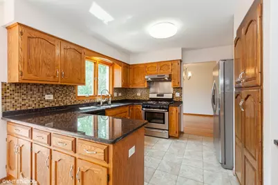 8885 Dryden Street, Woodridge, IL 60517 - Photo 8