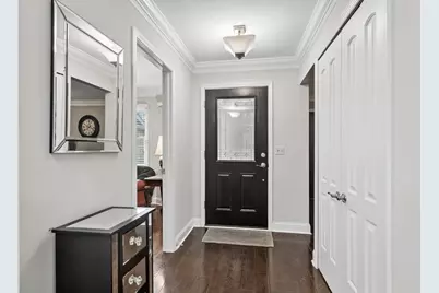 659 N Walden Drive, Palatine, IL 60067 - Photo 2