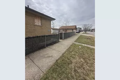 12600 S Justine Street, Calumet Park, IL 60827 - Photo 2