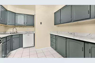 201 Gregory Street #15, Aurora, IL 60504 - Photo 6