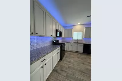 801 Parkside Lane, Yorkville, IL 60560 - Photo 10
