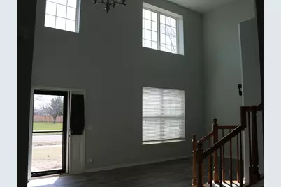 801 Parkside Lane, Yorkville, IL 60560 - Photo 6