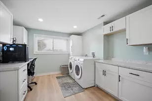 1606 W Concord Dr, Arlington Heights, IL 60004 - Photo 18