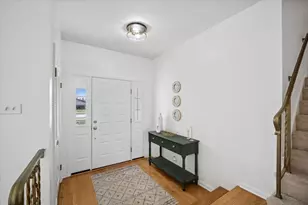 1606 W Concord Dr, Arlington Heights, IL 60004 - Photo 6