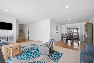 1606 W Concord Dr, Arlington Heights, IL 60004 - Photo 8