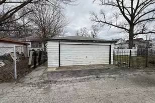 317 W 103rd Pl, Chicago, IL 60628 - Photo 14