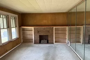 317 W 103rd Pl, Chicago, IL 60628 - Photo 4