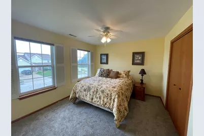 1610 Cottonwood Trail, Yorkville, IL 60560 - Photo 14