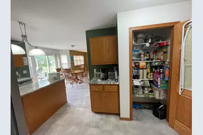 1610 Cottonwood Trail, Yorkville, IL 60560 - Photo 6