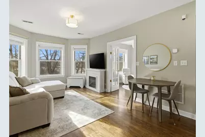 2579 W Montrose Avenue #2N, Chicago, IL 60618 - Photo 4