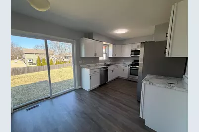 2 Beaver Creek Court, Bolingbrook, IL 60490 - Photo 8