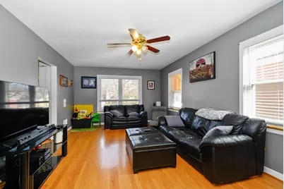 5622 N Kenneth Avenue, Chicago, IL 60646 - Photo 4