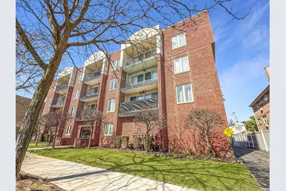 5840 W Lawrence Avenue #301, Chicago, IL 60630 - Photo 2