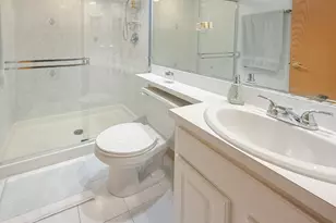 5840 W Lawrence Ave, Chicago, IL 60630 - Photo 16