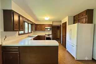 1009 Anne Rd, Naperville, IL 60540 - Photo 10