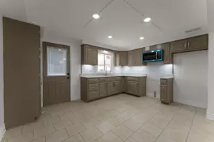 4515 W 88th St, Hometown, IL 60456 - Photo 4