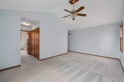 2176 Jordan Lane, Elgin, IL 60123 - Photo 32