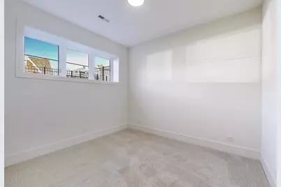 2617 W Carmen Avenue, Chicago, IL 60625 - Photo 32