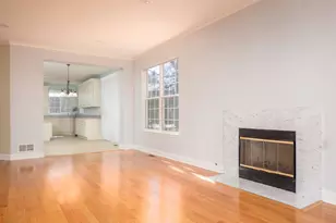 33 River Oaks Cir E, Buffalo Grove, IL 60089 - Photo 12