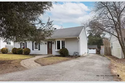 315 Oakwood Drive, Antioch, IL 60002 - Photo 1