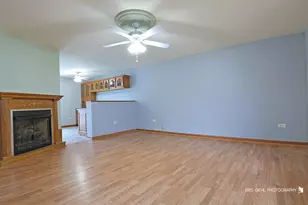 315 Oakwood Dr, Antioch, IL 60002 - Photo 2